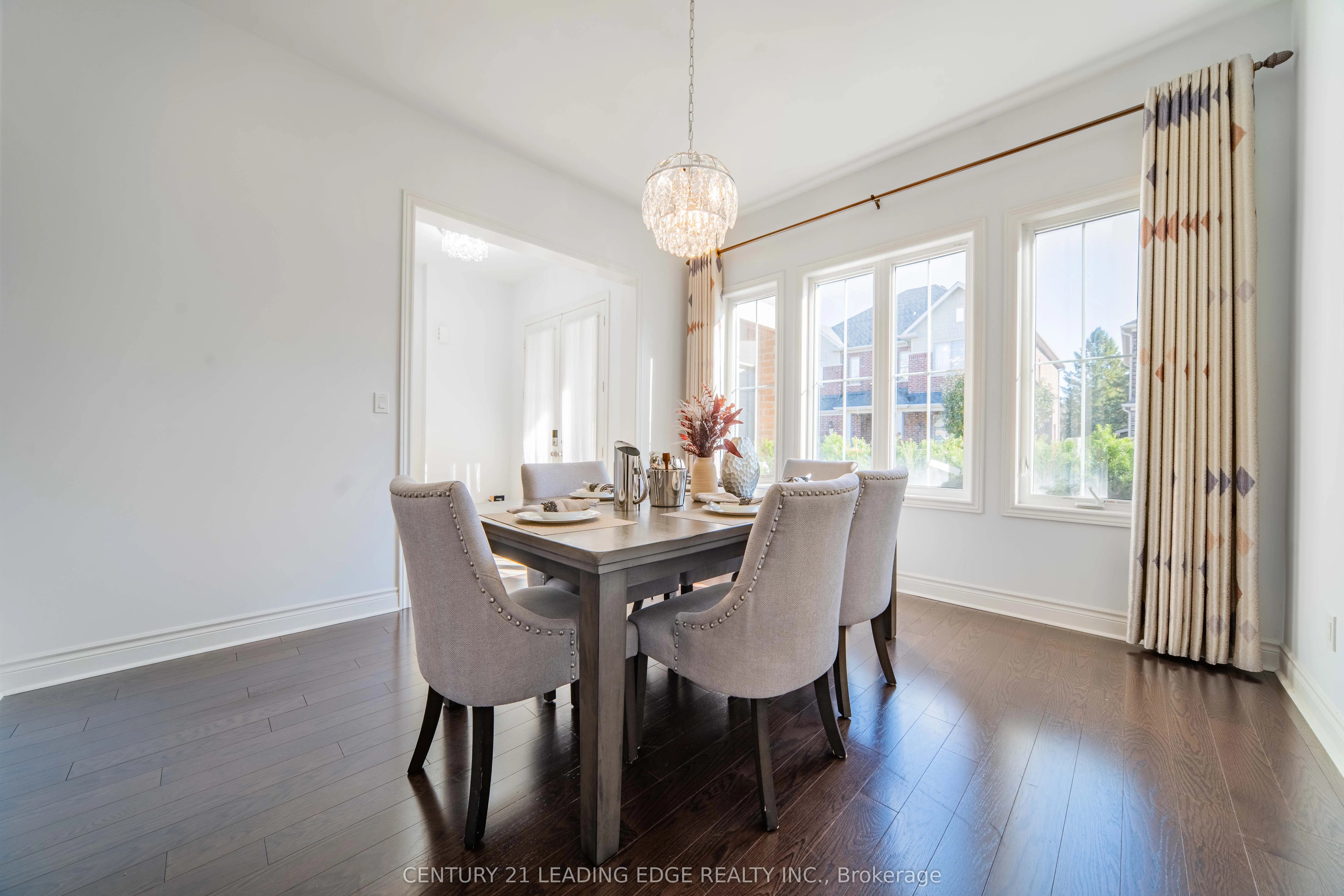 63 Ken Sinclair Crescent, #42