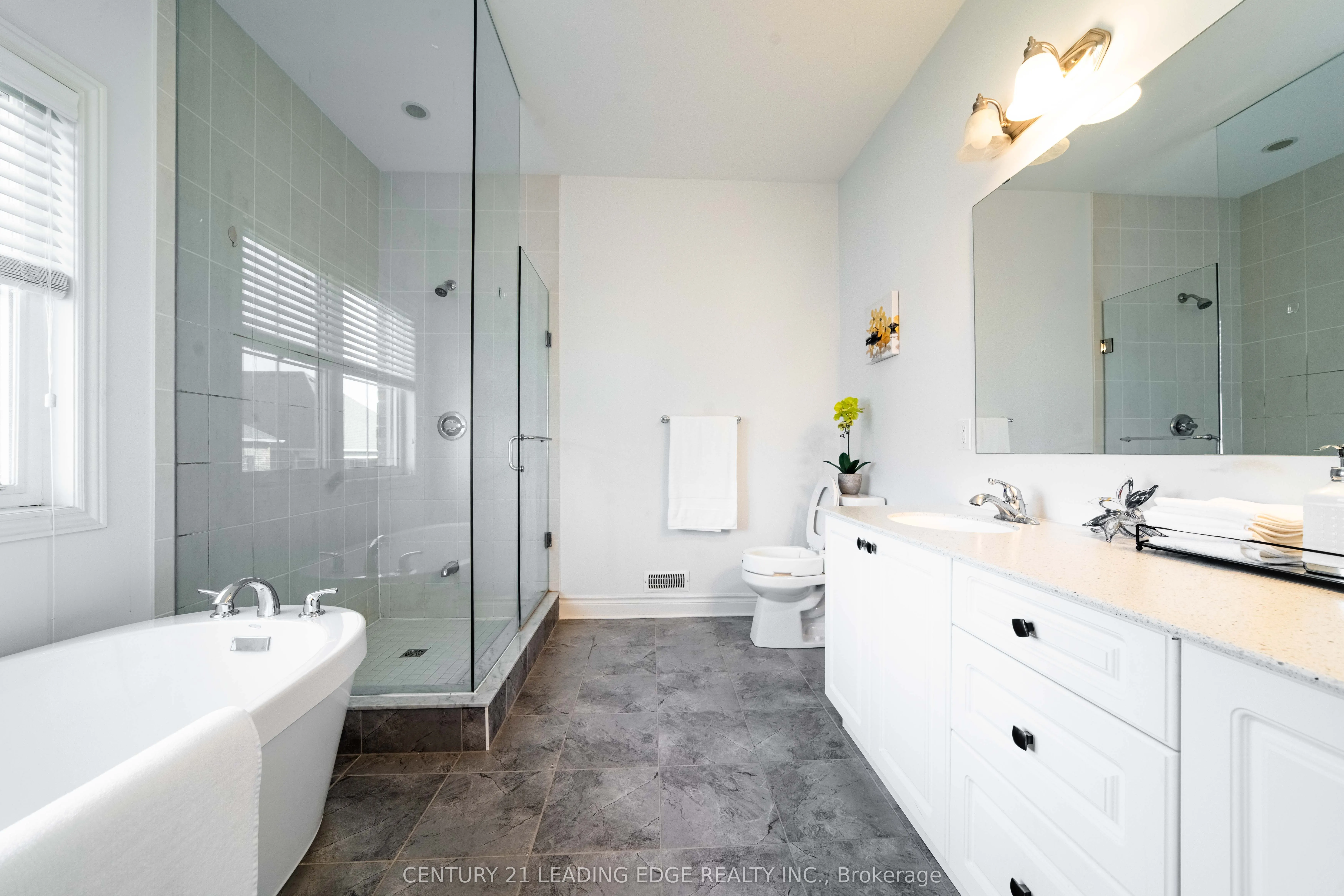 63 Ken Sinclair Crescent, #42