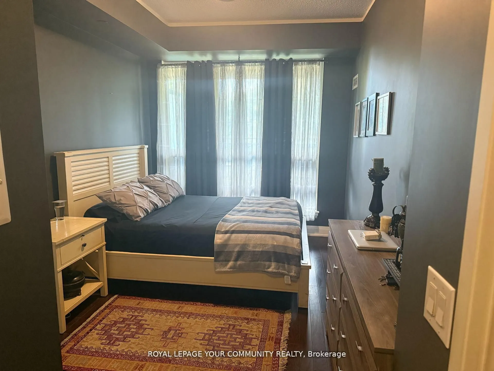 520 Steeles Avenue W, #208