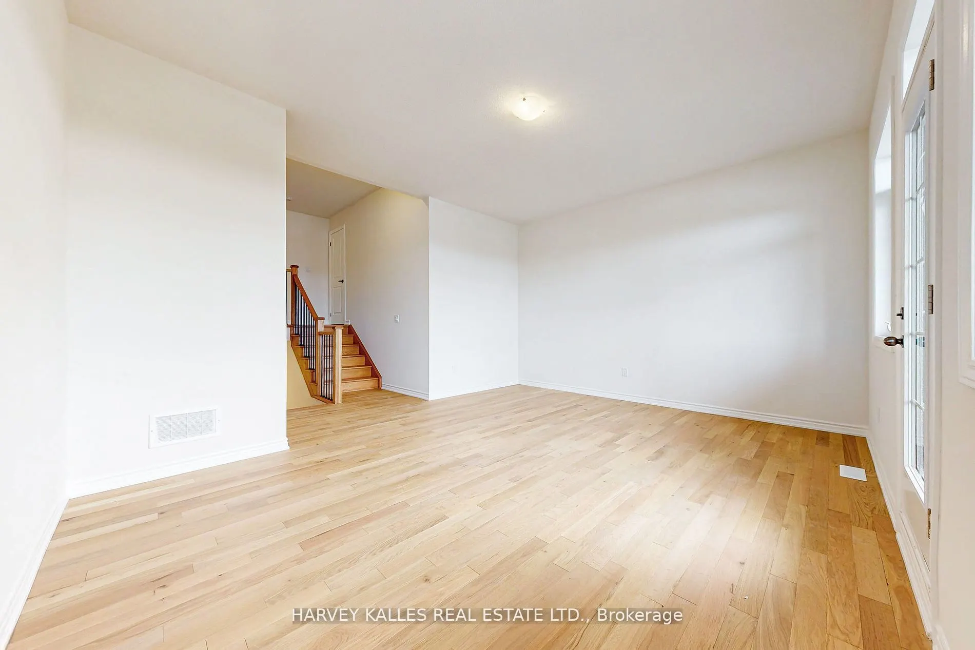 53 Lawrence D. Pridham Avenue