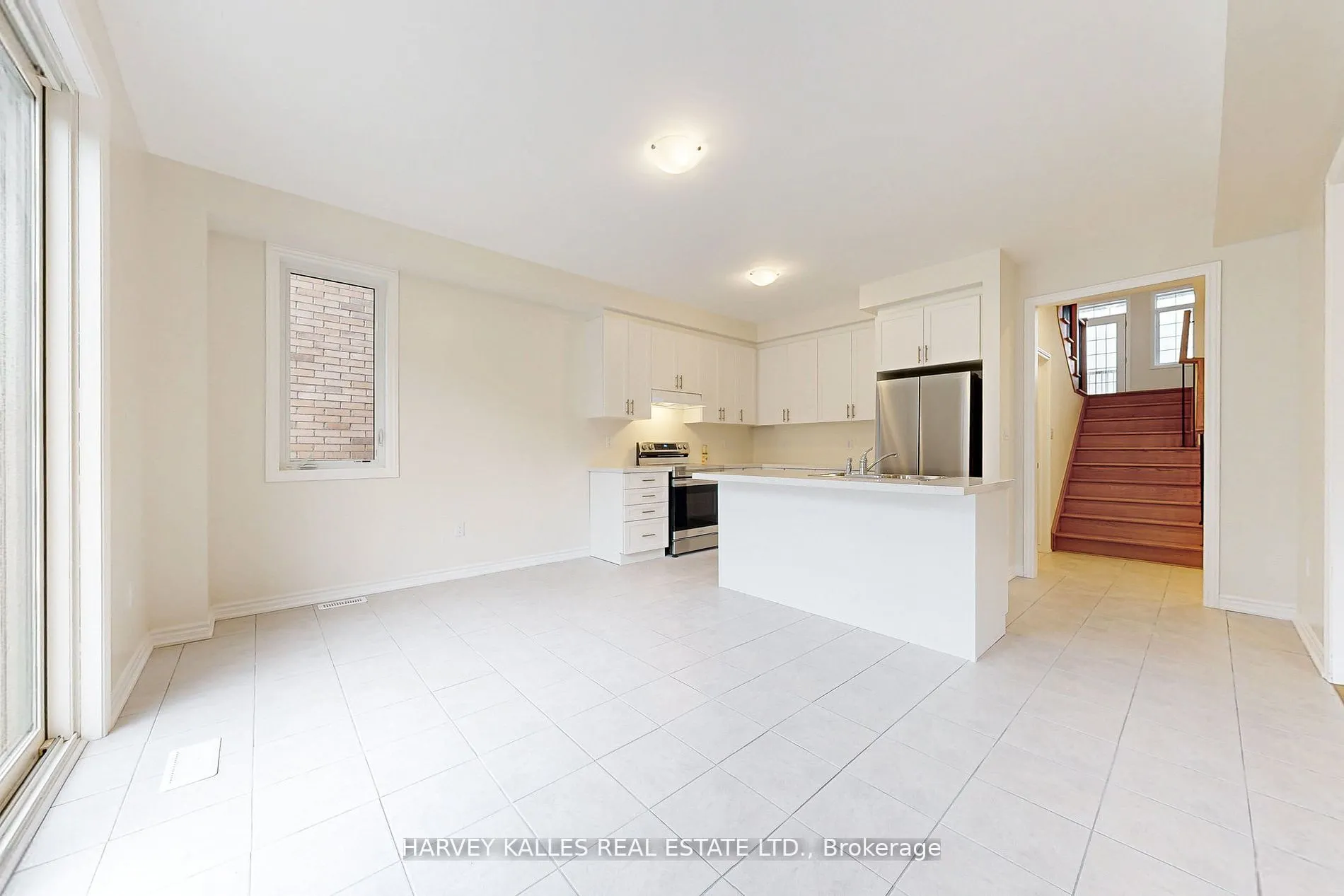 53 Lawrence D. Pridham Avenue