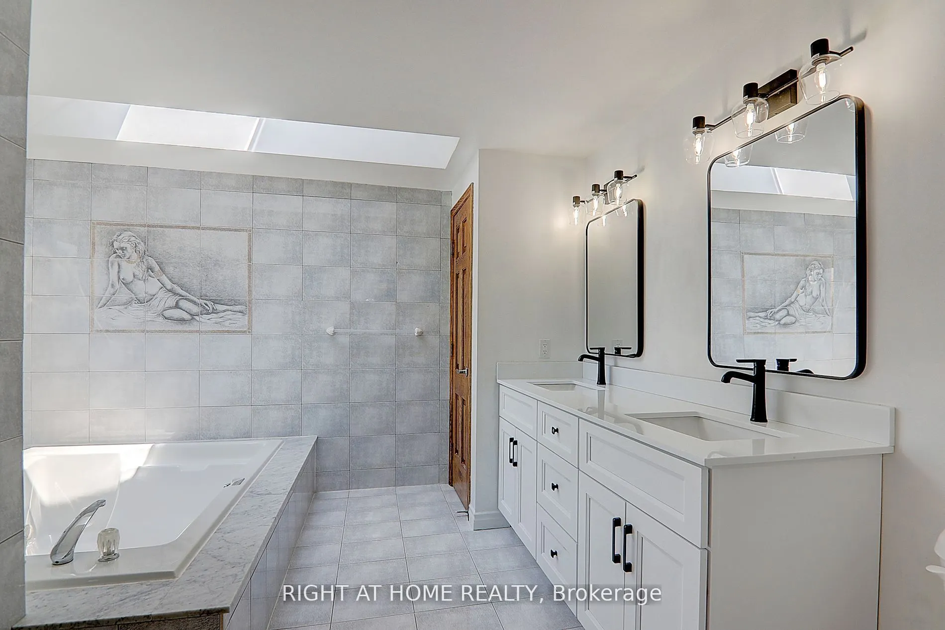 1008 Mount Albert Road