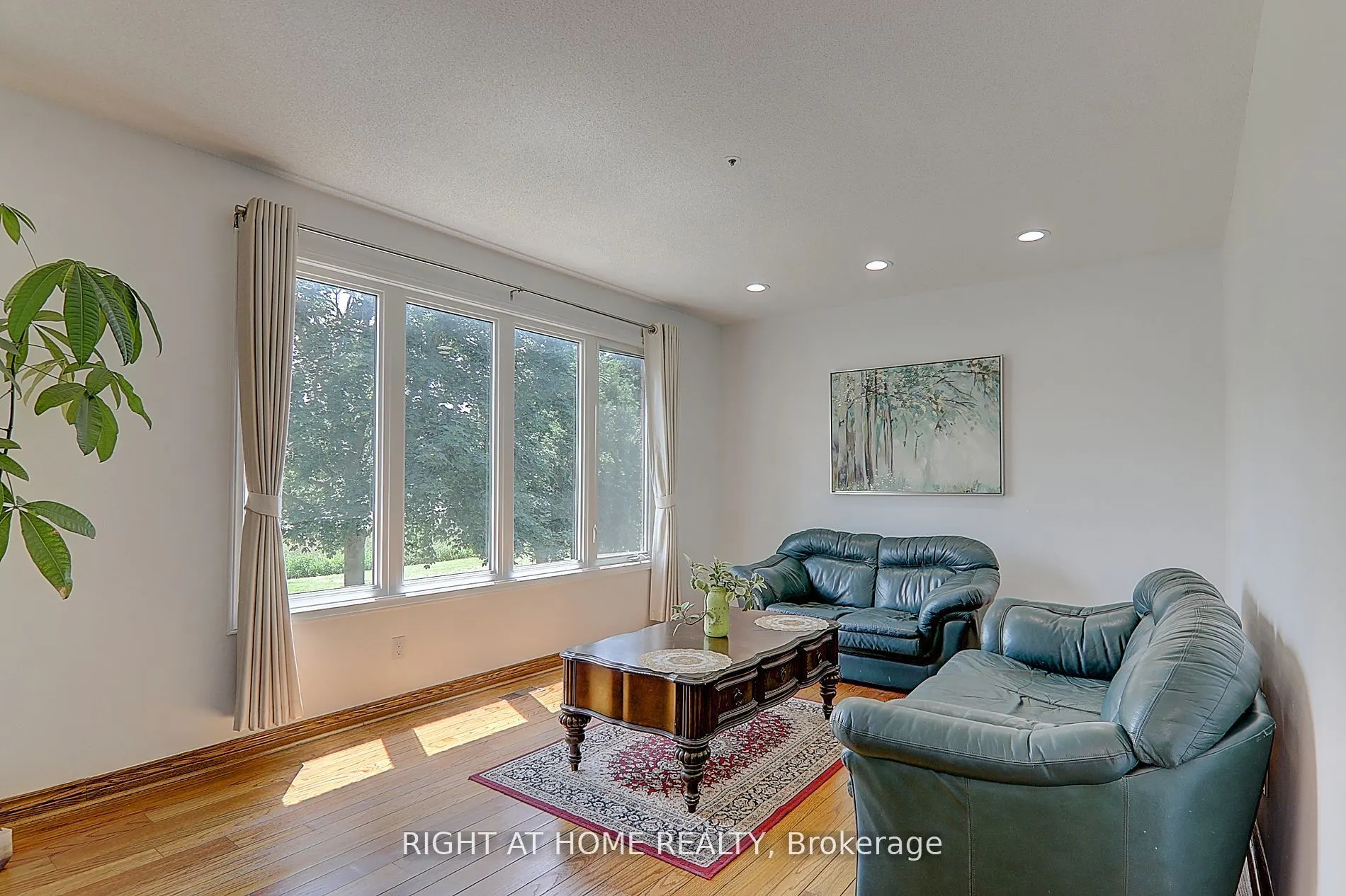 1008 Mount Albert Road