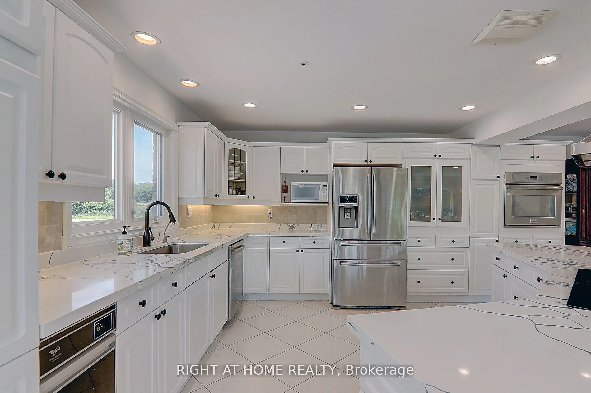 1008 Mount Albert Road