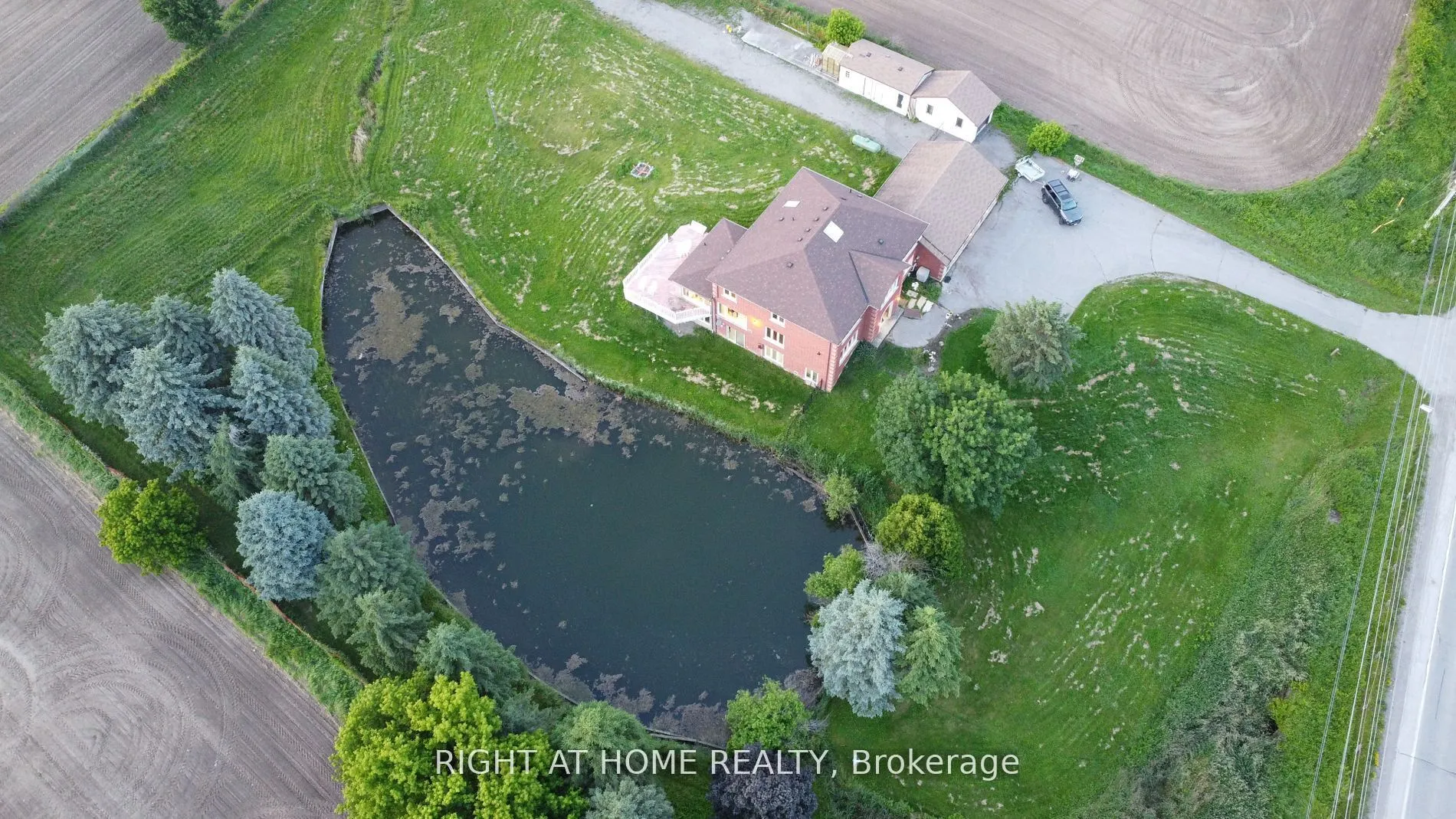 1008 Mount Albert Road