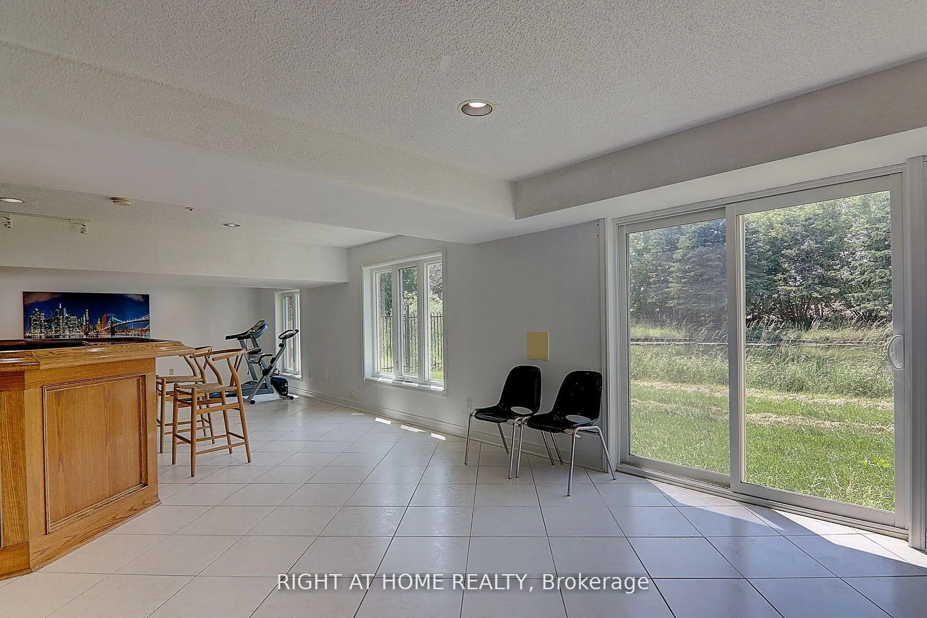 1008 Mount Albert Road