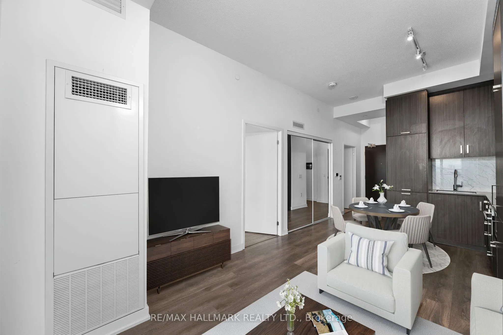 60 Honeycrisp Crescent, #511