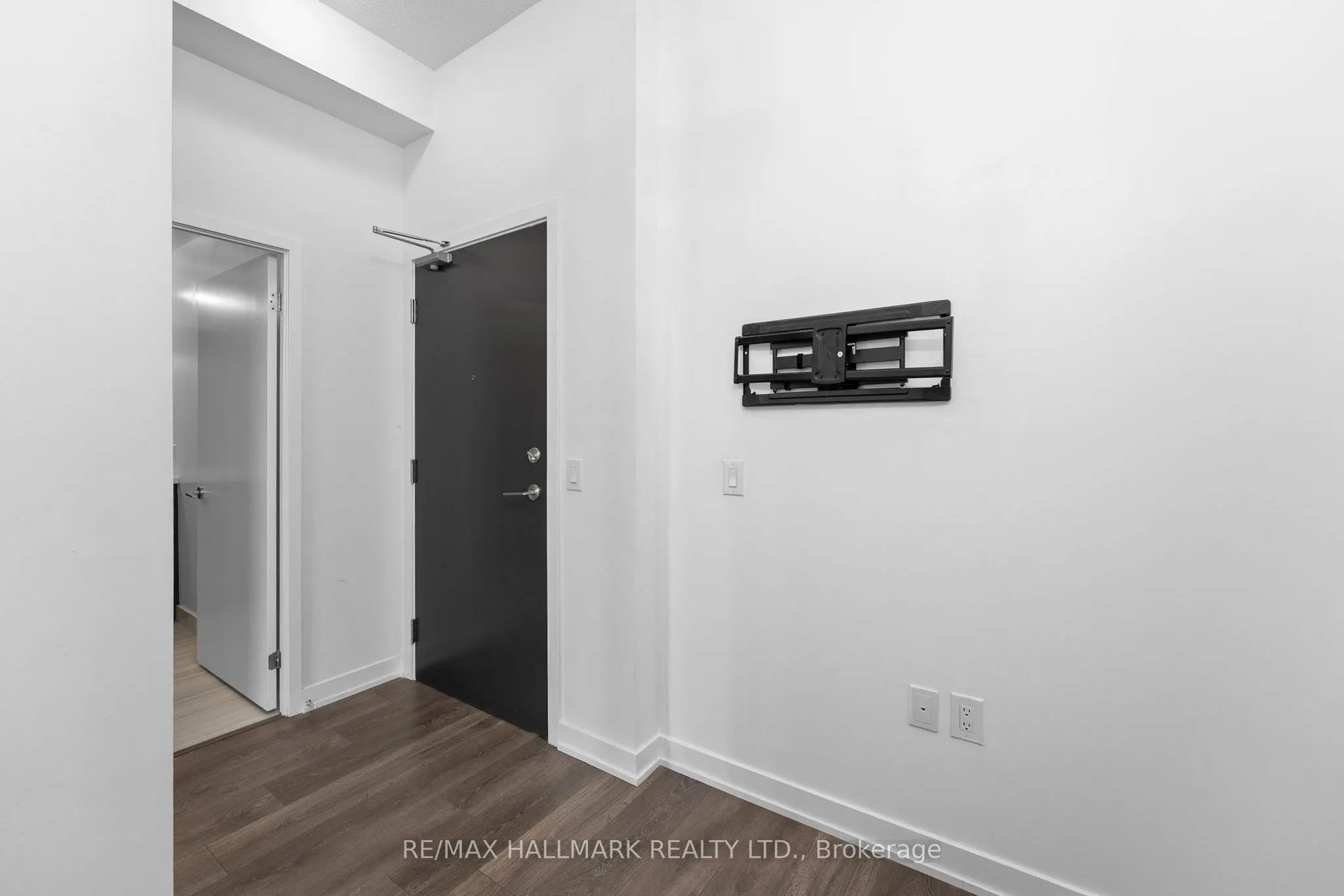 60 Honeycrisp Crescent, #511