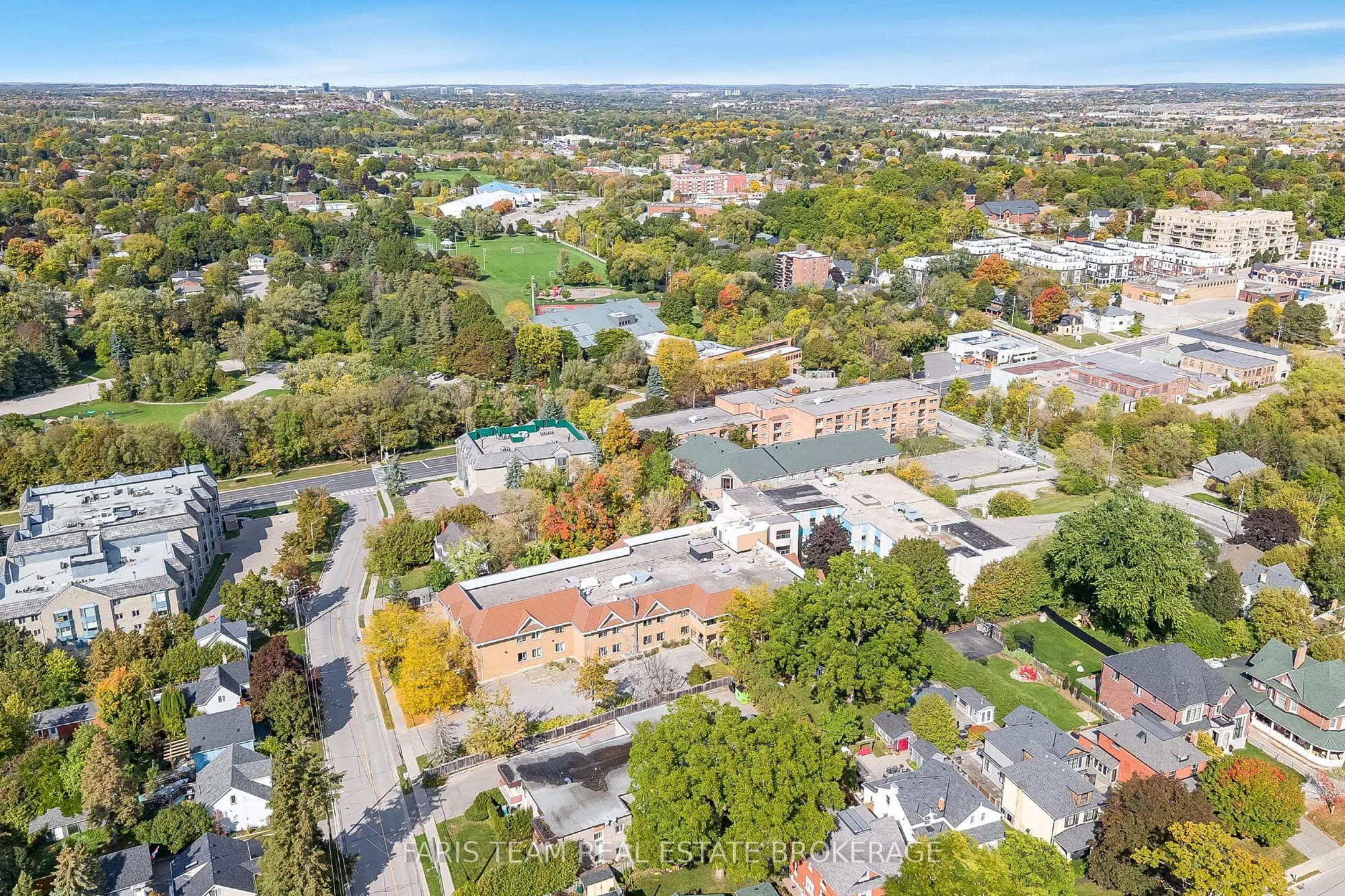 85 Wellington Street W, #307