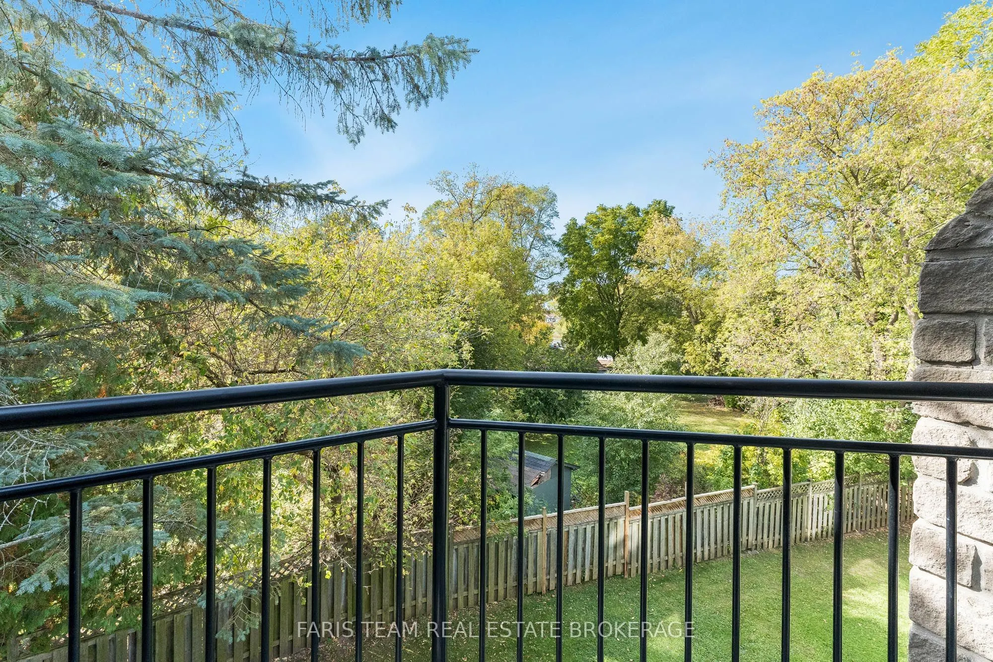 85 Wellington Street W, #307