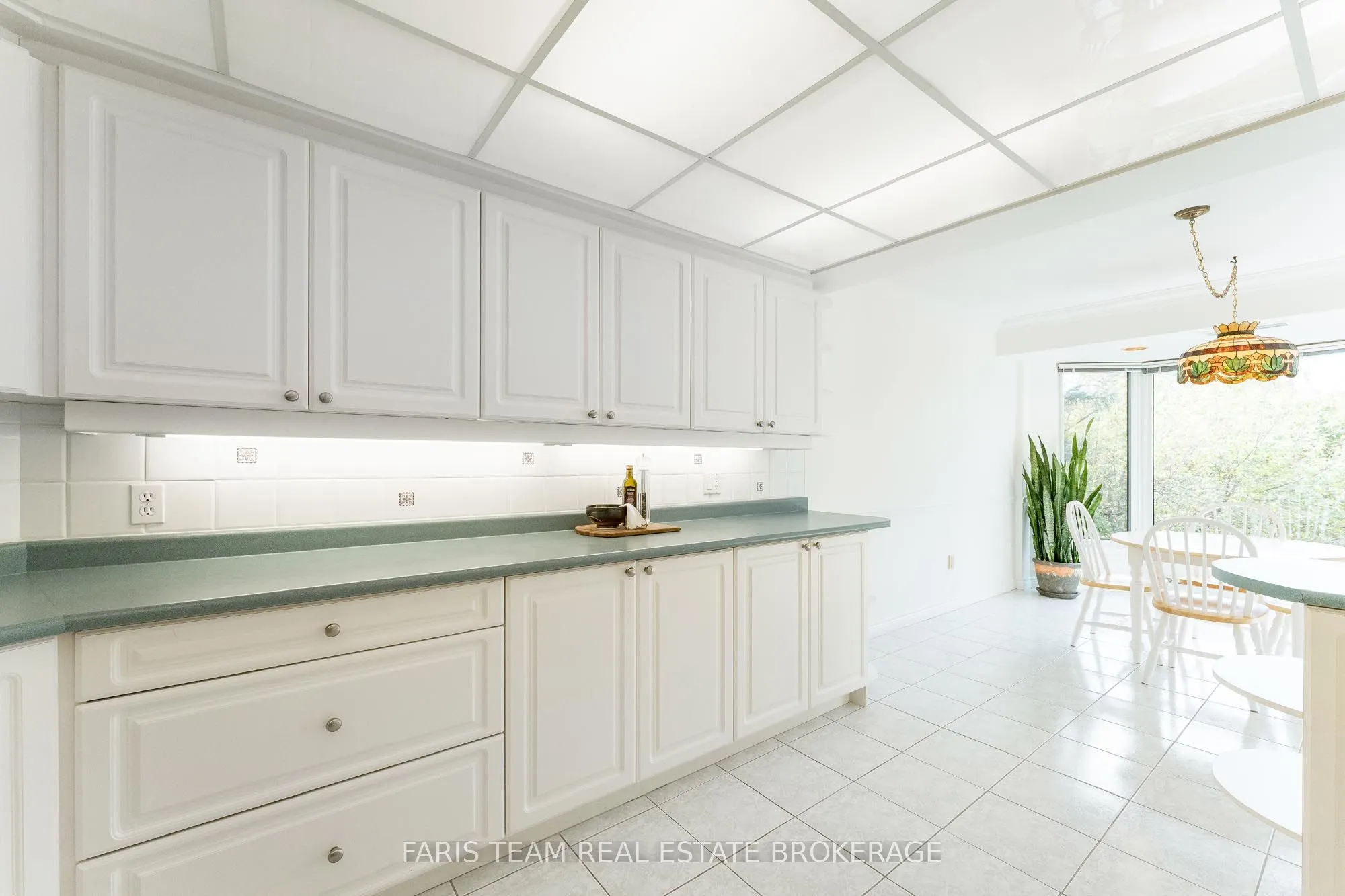 85 Wellington Street W, #307