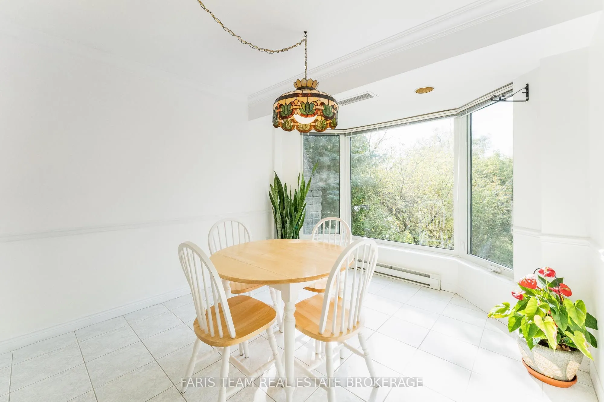 85 Wellington Street W, #307