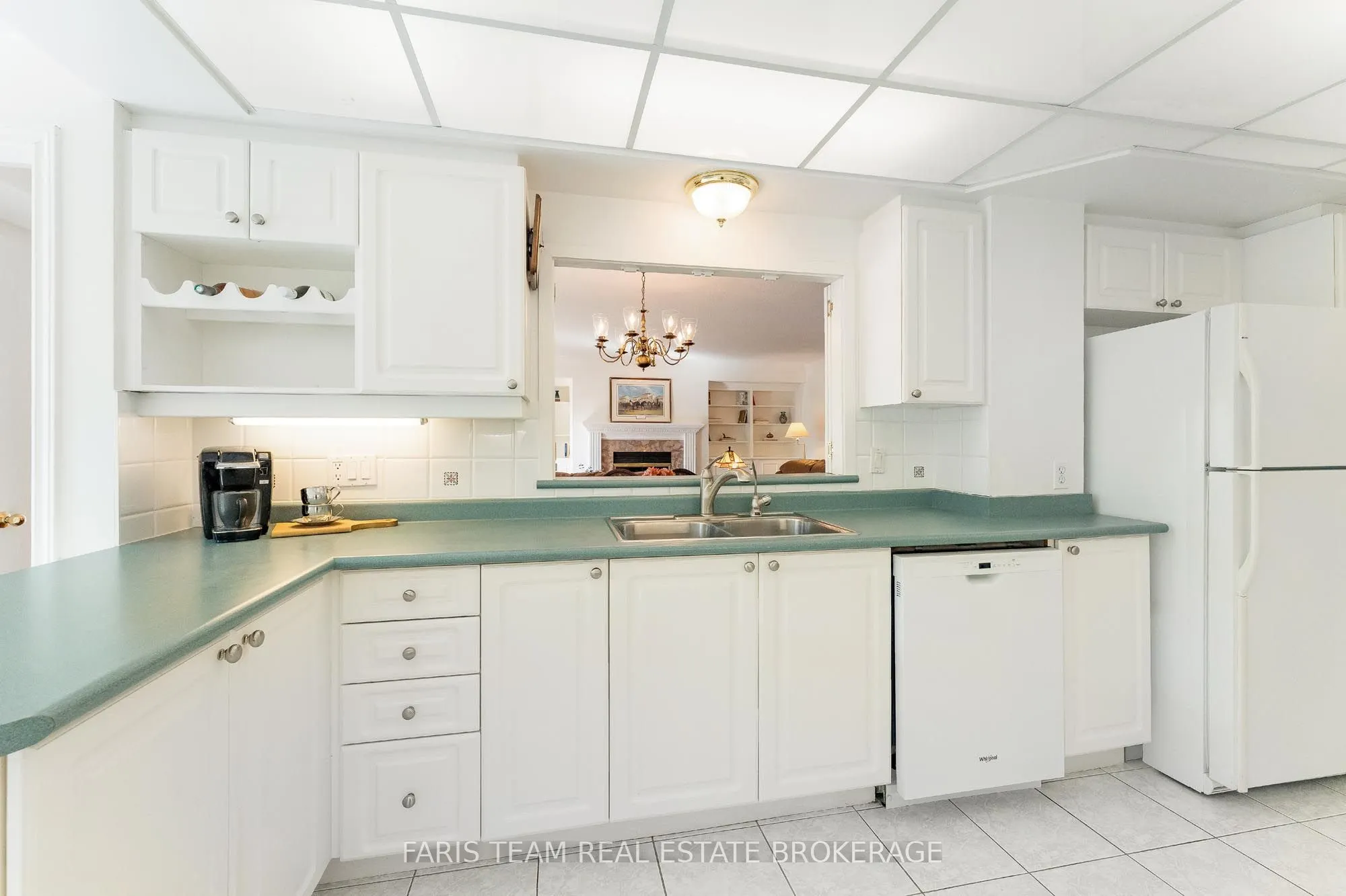 85 Wellington Street W, #307