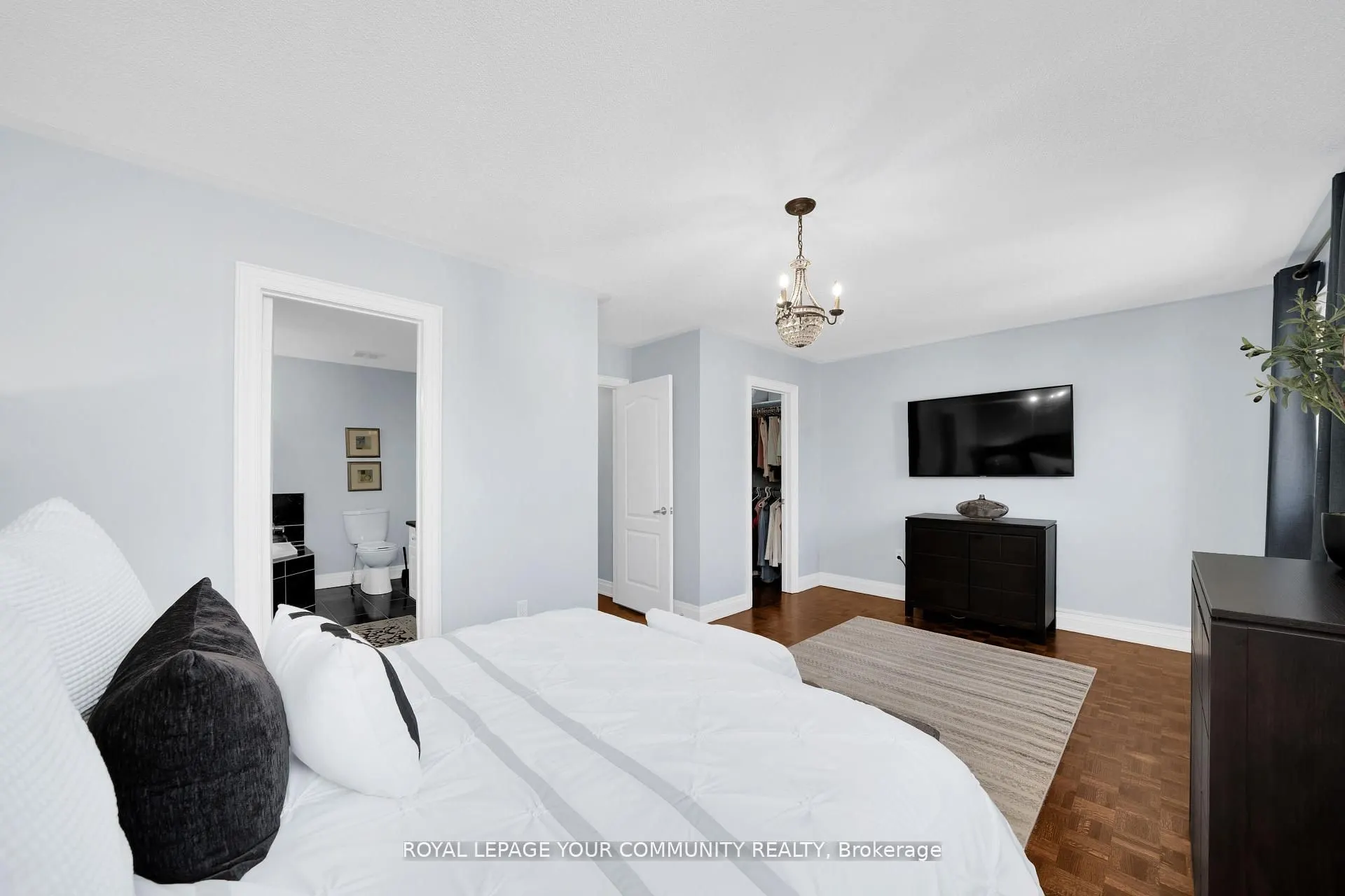 57 Deepsprings Crescent