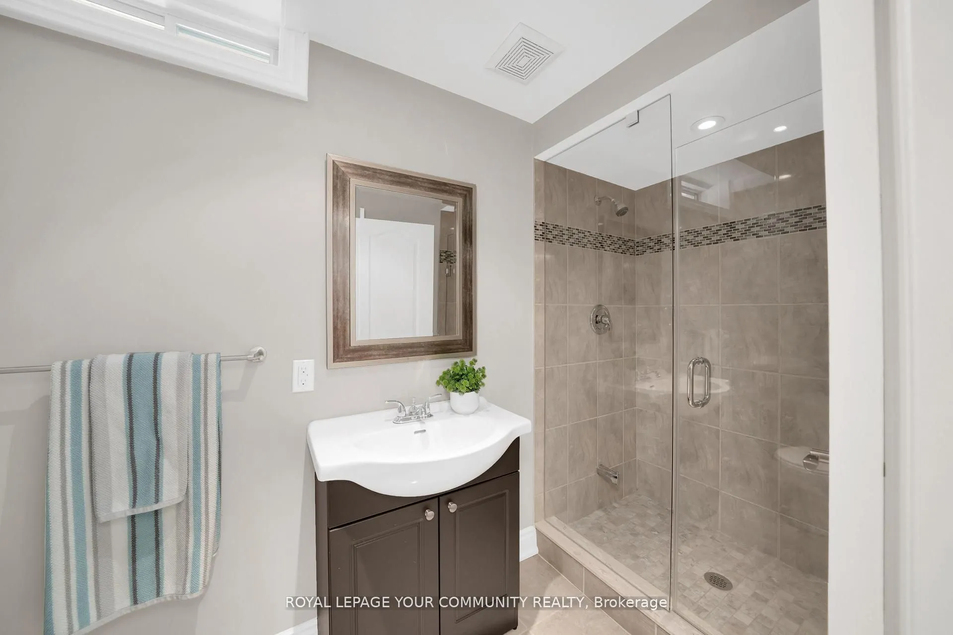 57 Deepsprings Crescent