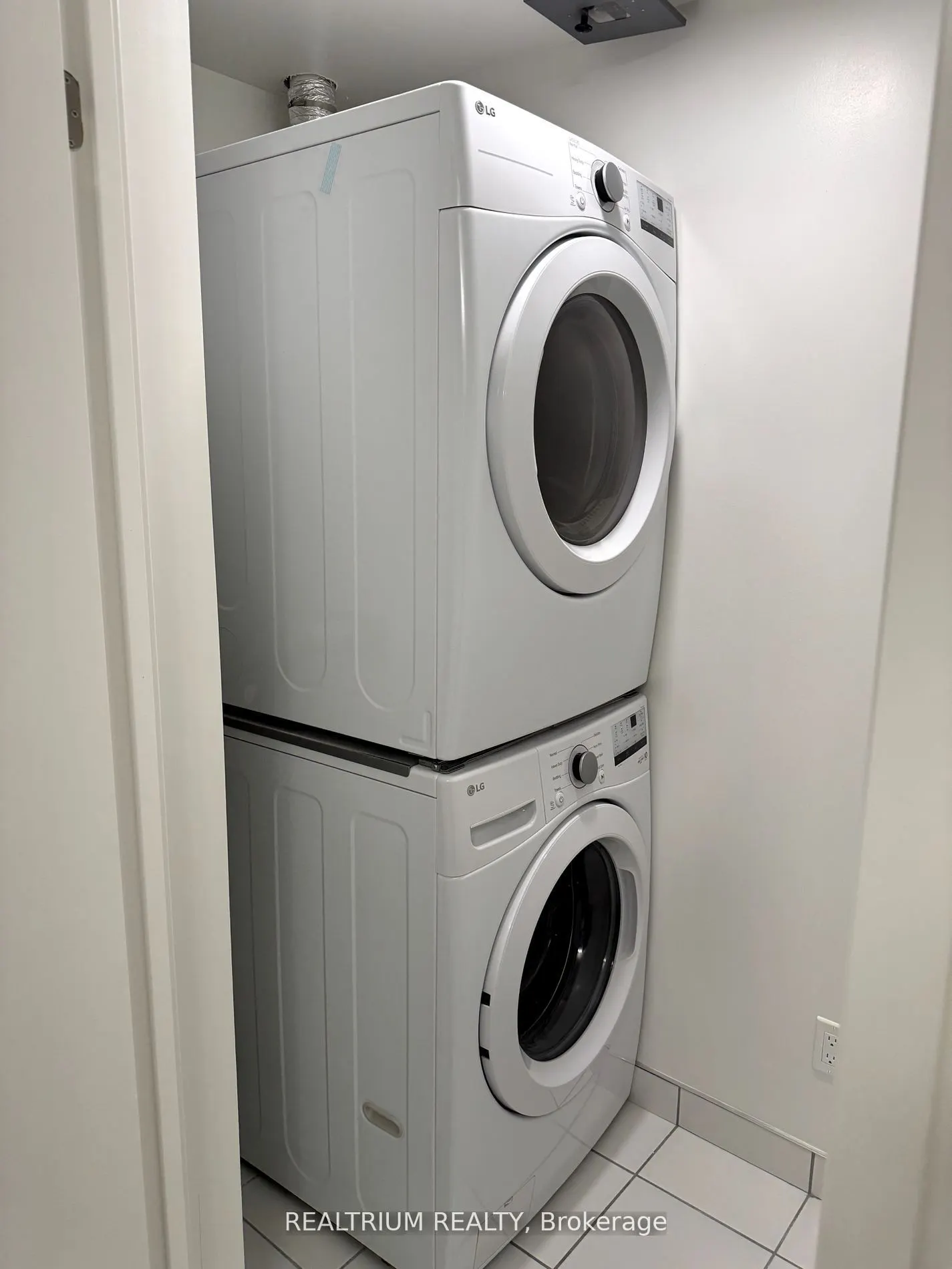 38 Simcoe Promenade, #C302