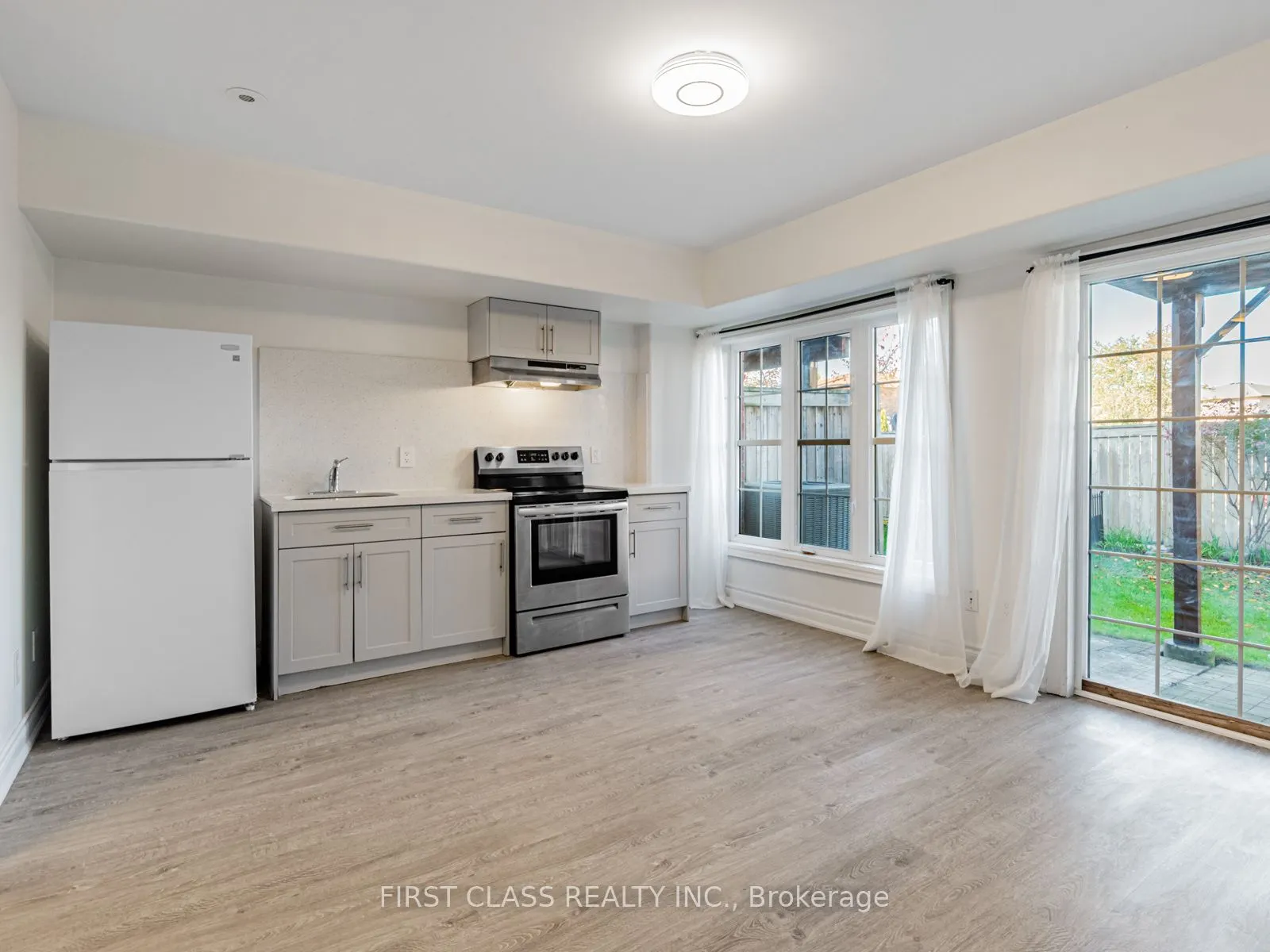 24 Golden Spruce Lane