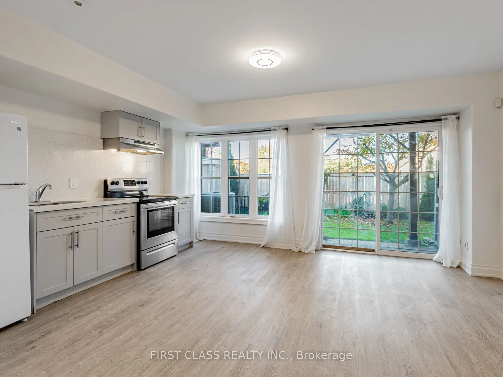 24 Golden Spruce Lane