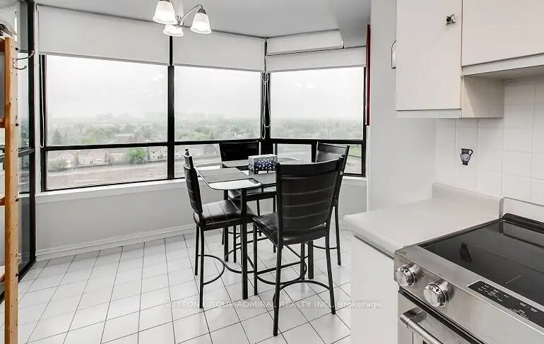 7420 Bathurst Street, #909