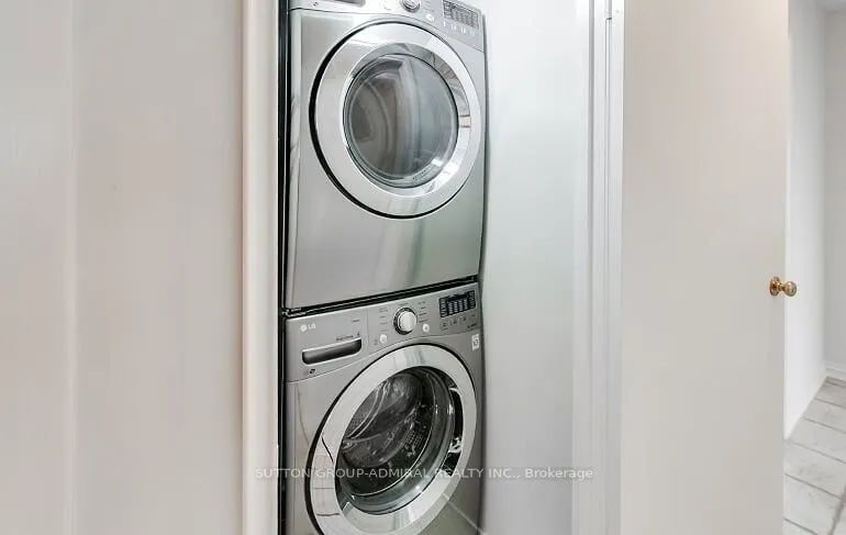 7420 Bathurst Street, #909