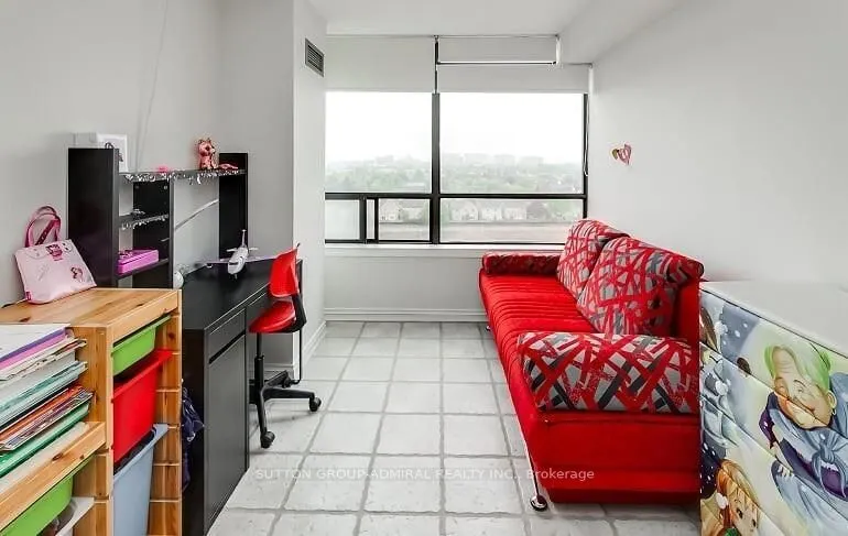 7420 Bathurst Street, #909