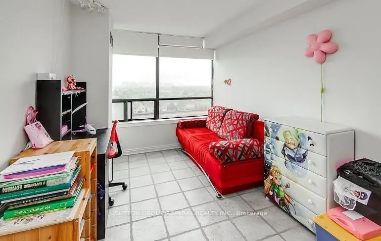 7420 Bathurst Street, #909