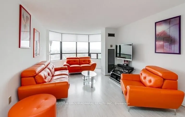 7420 Bathurst Street, #909