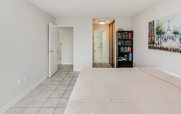 7420 Bathurst Street, #909