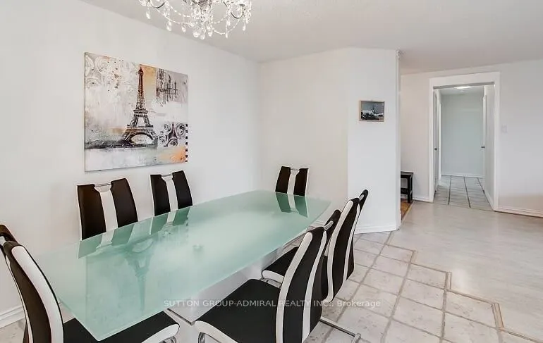 7420 Bathurst Street, #909