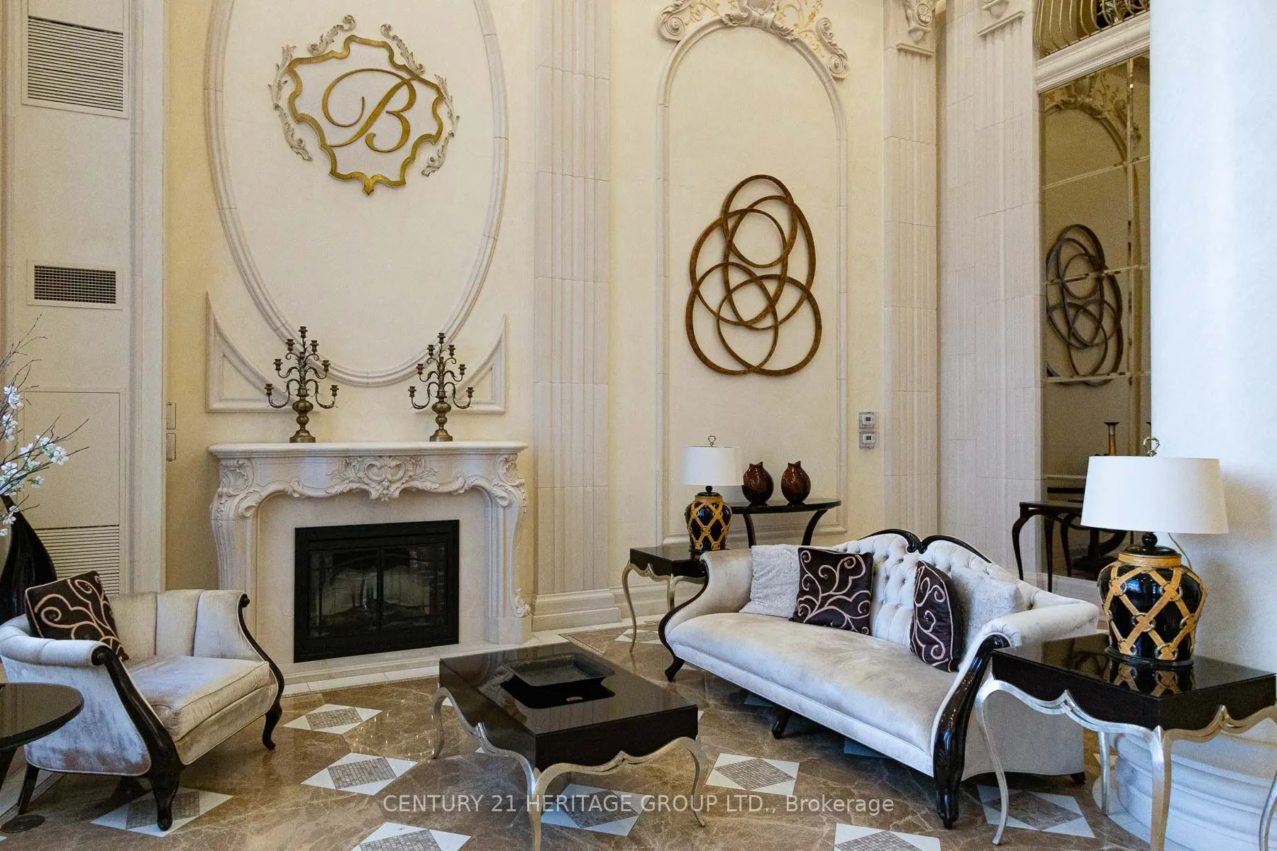 9245 Jane Street, #615