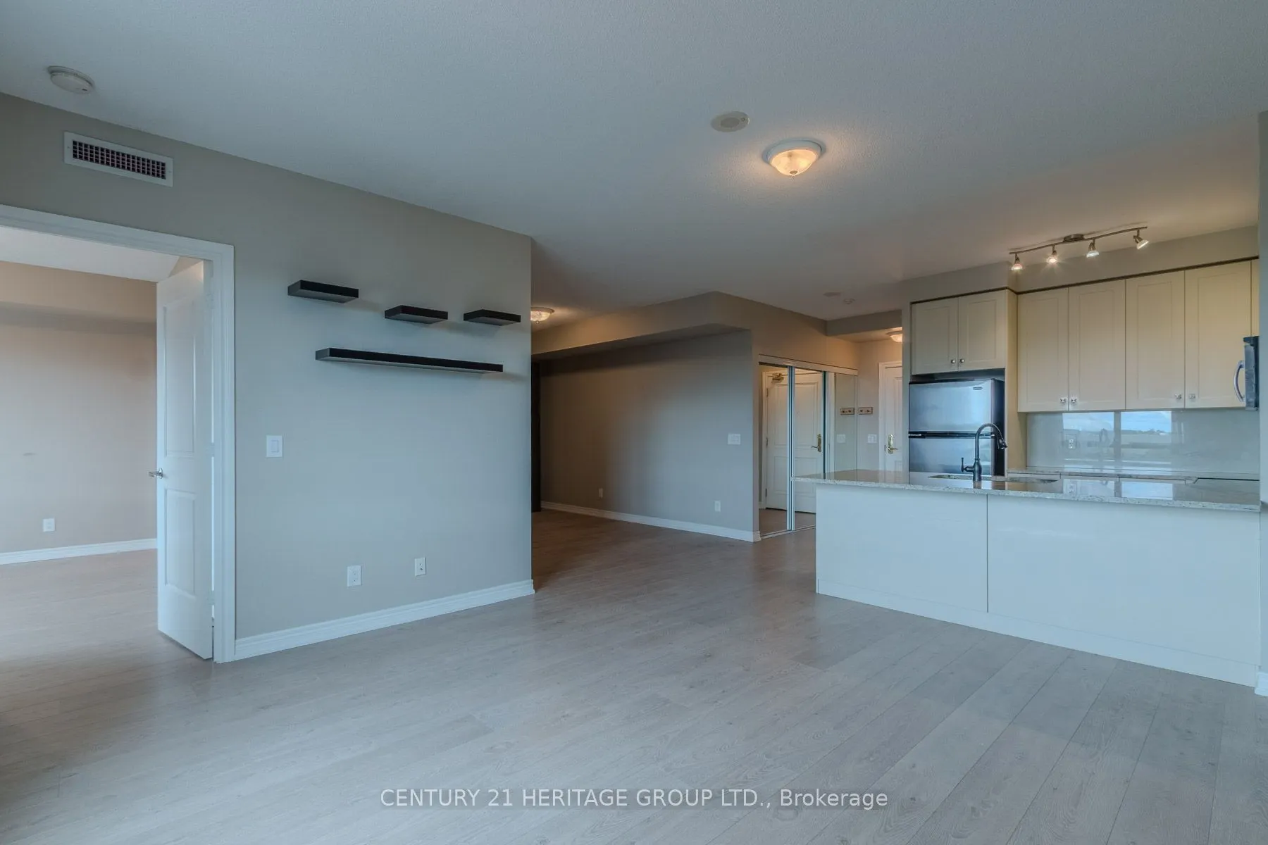 9245 Jane Street, #615