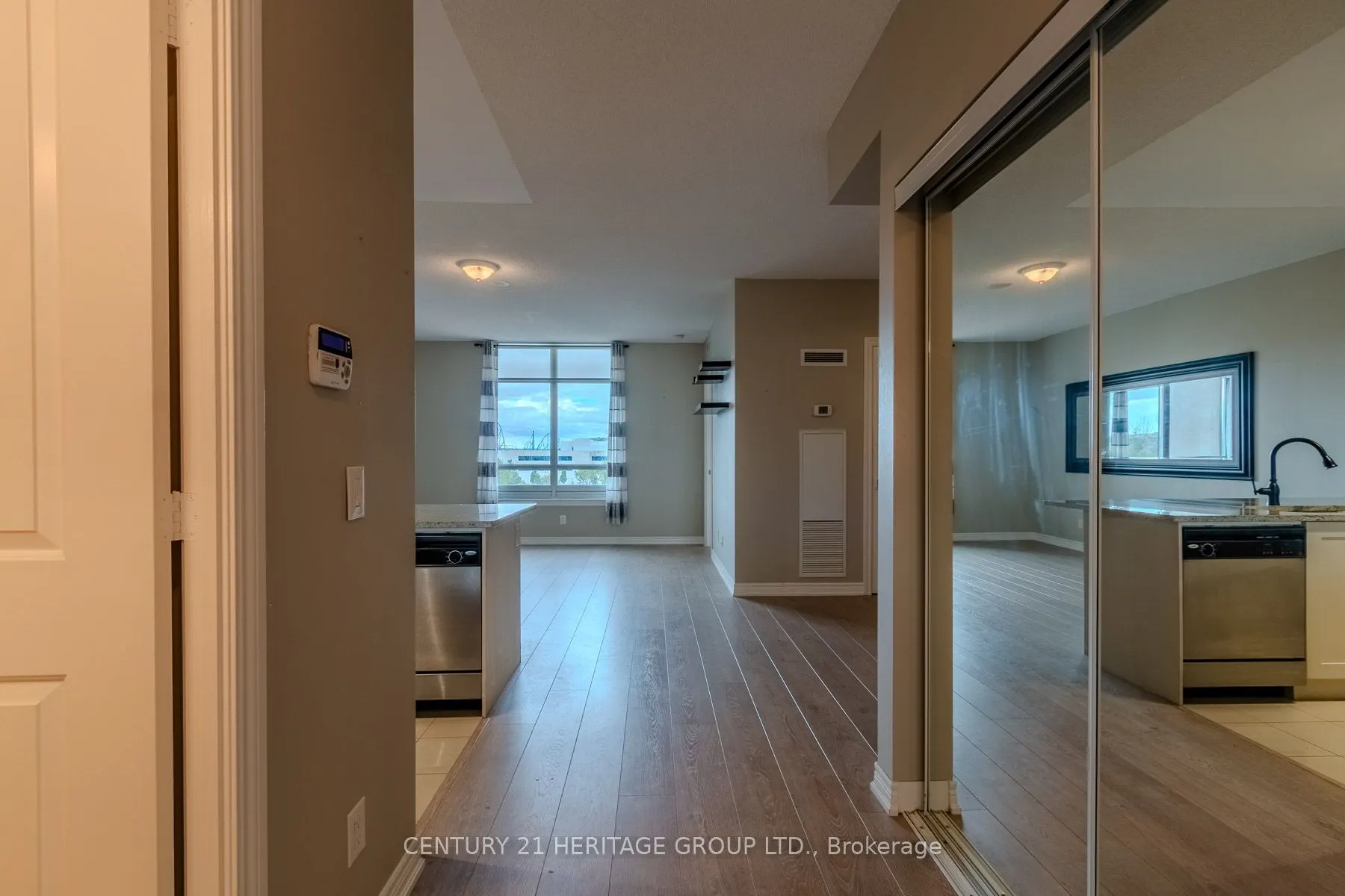 9245 Jane Street, #615