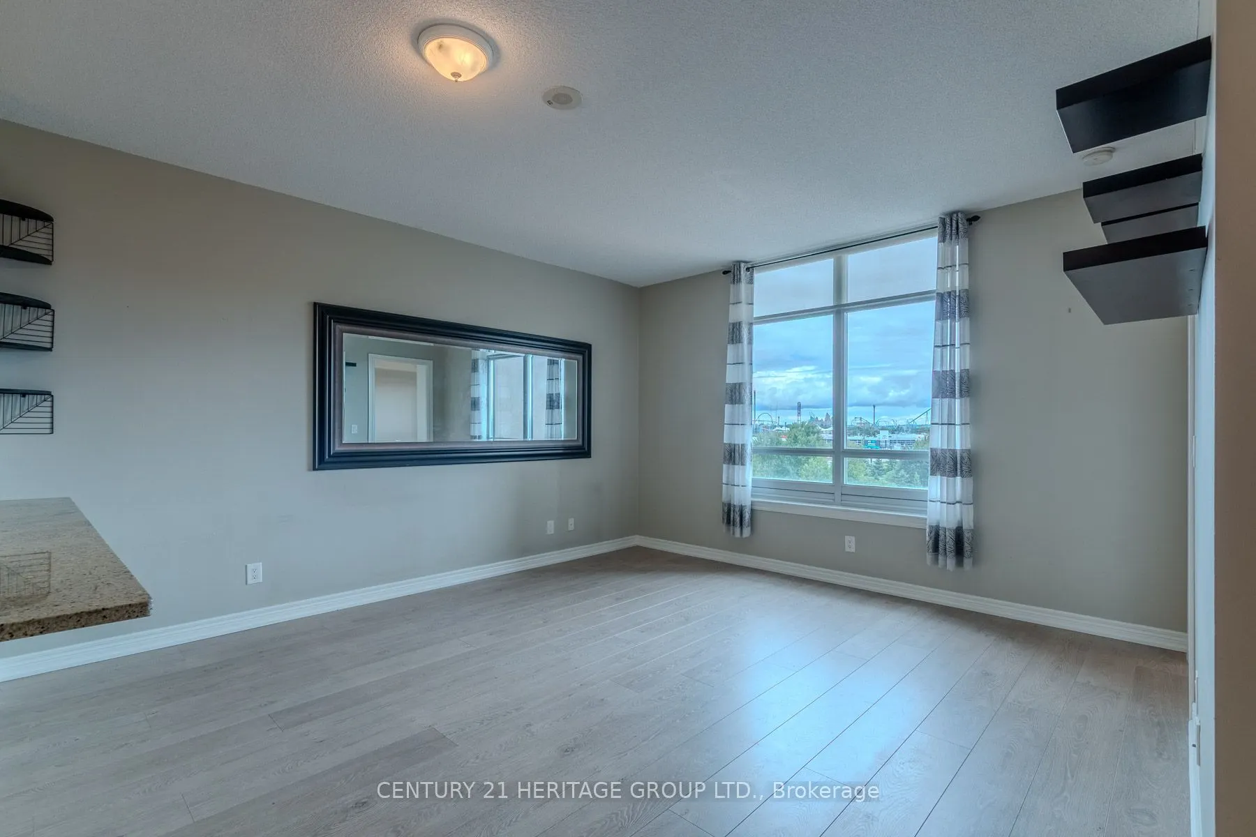 9245 Jane Street, #615