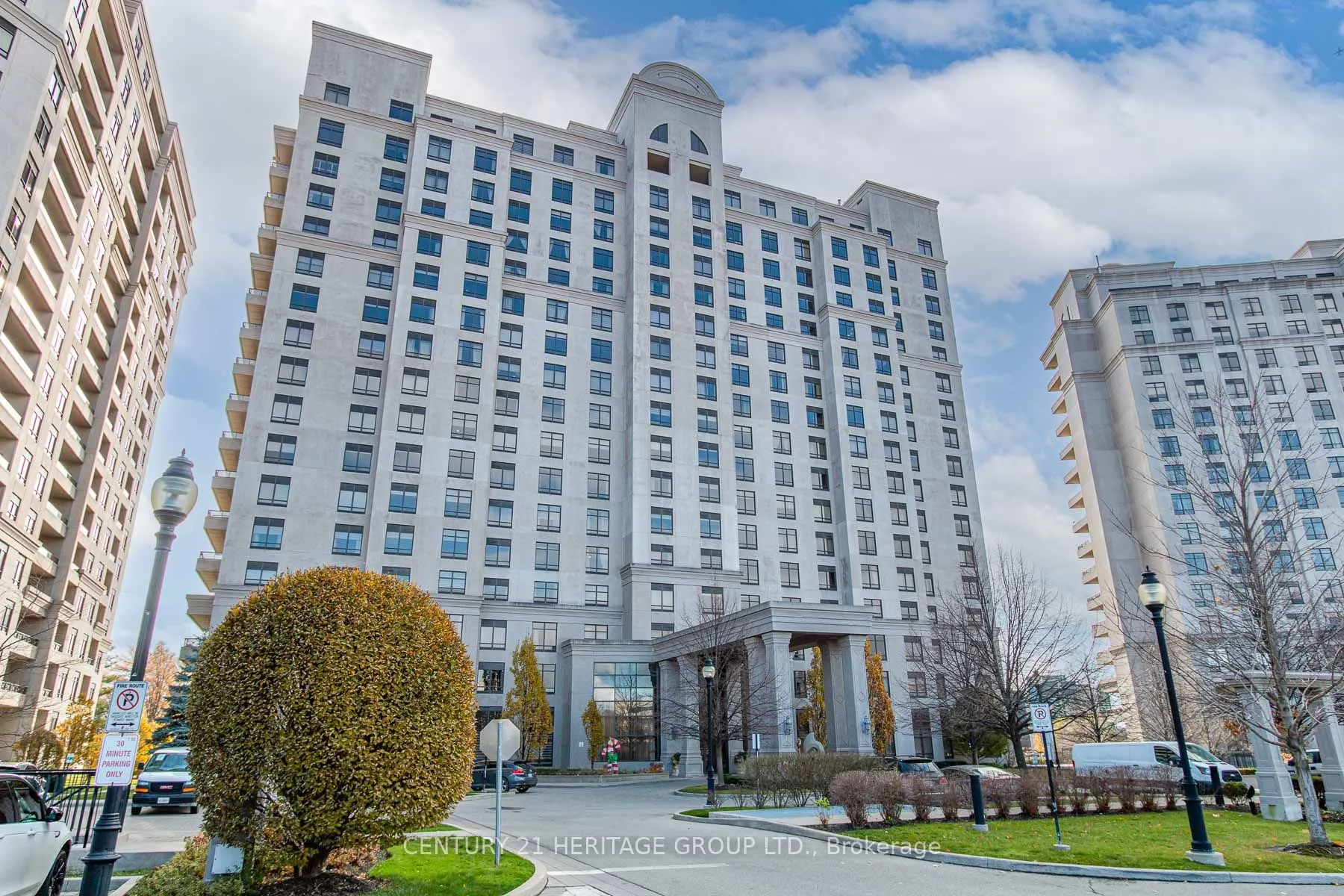 9245 Jane Street, #615