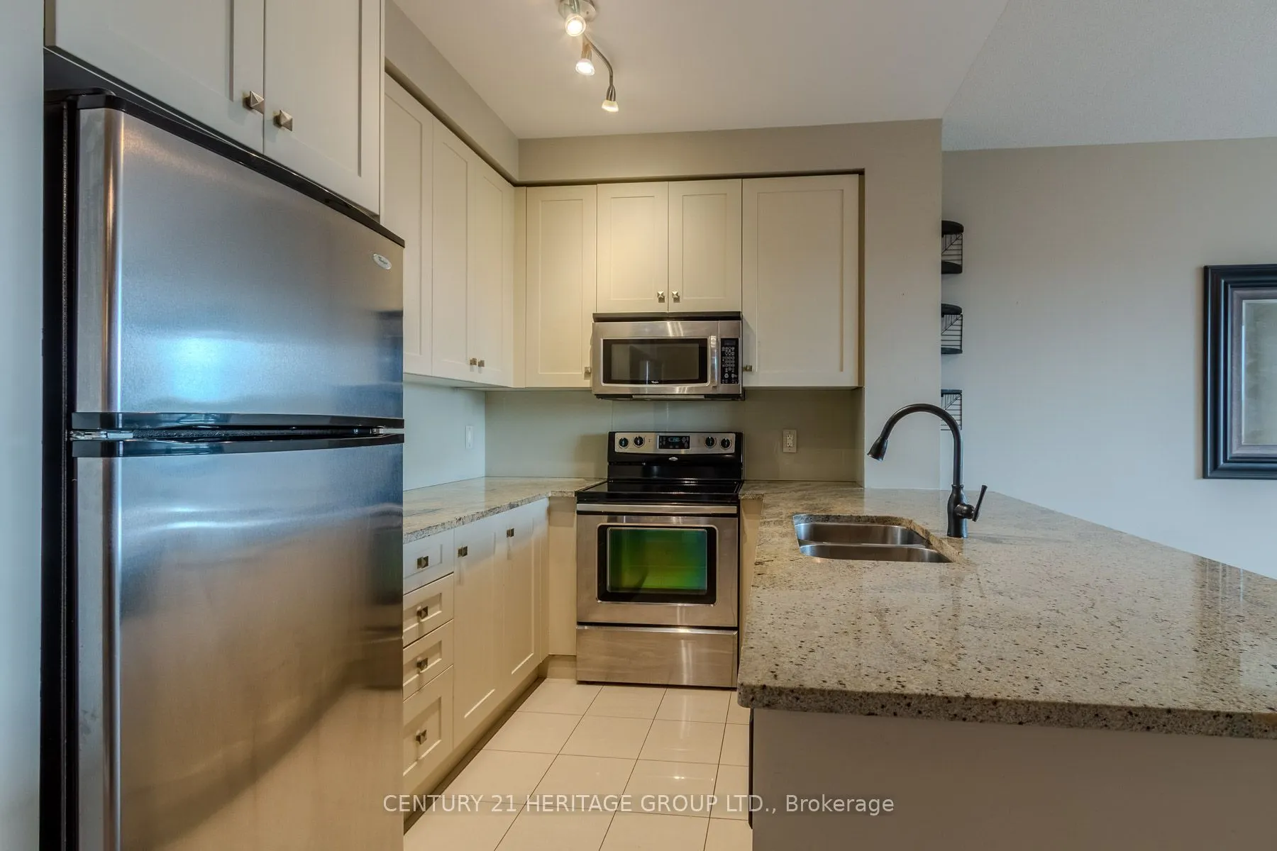 9245 Jane Street, #615
