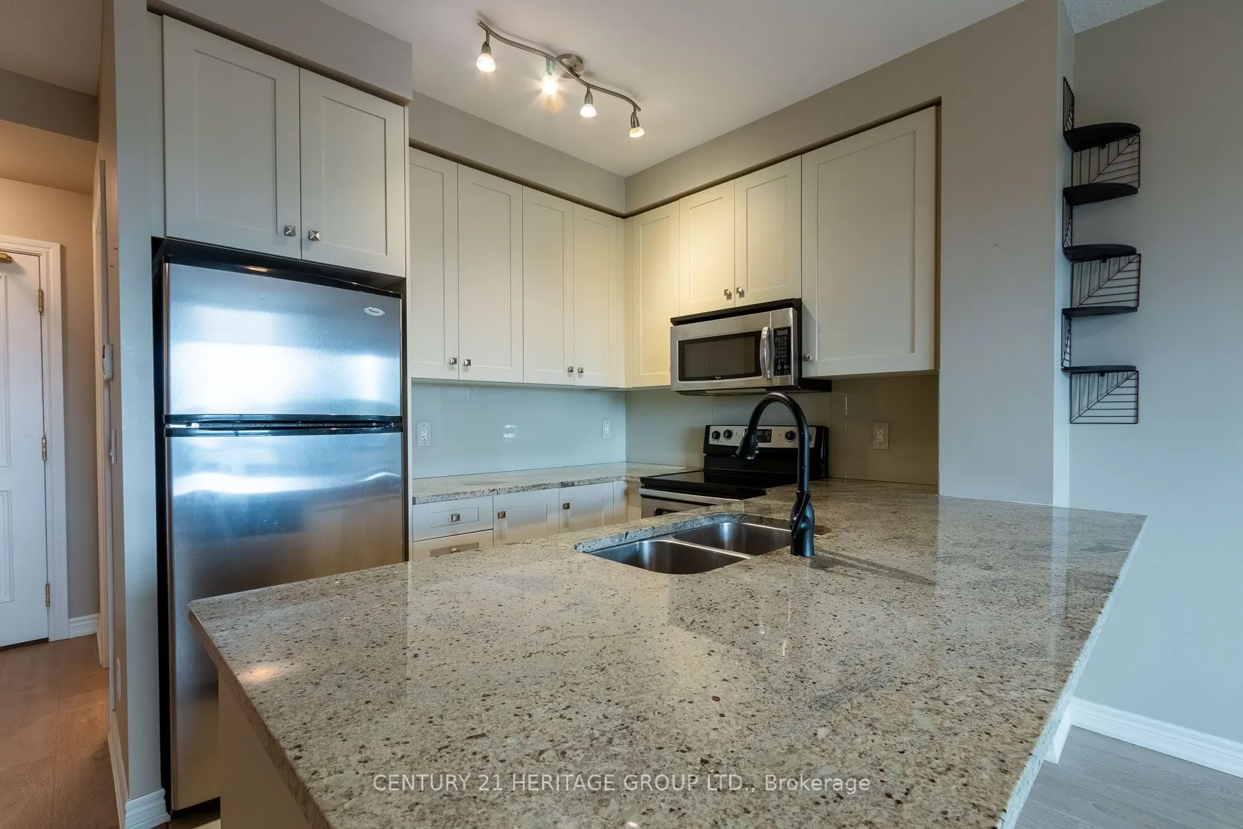 9245 Jane Street, #615