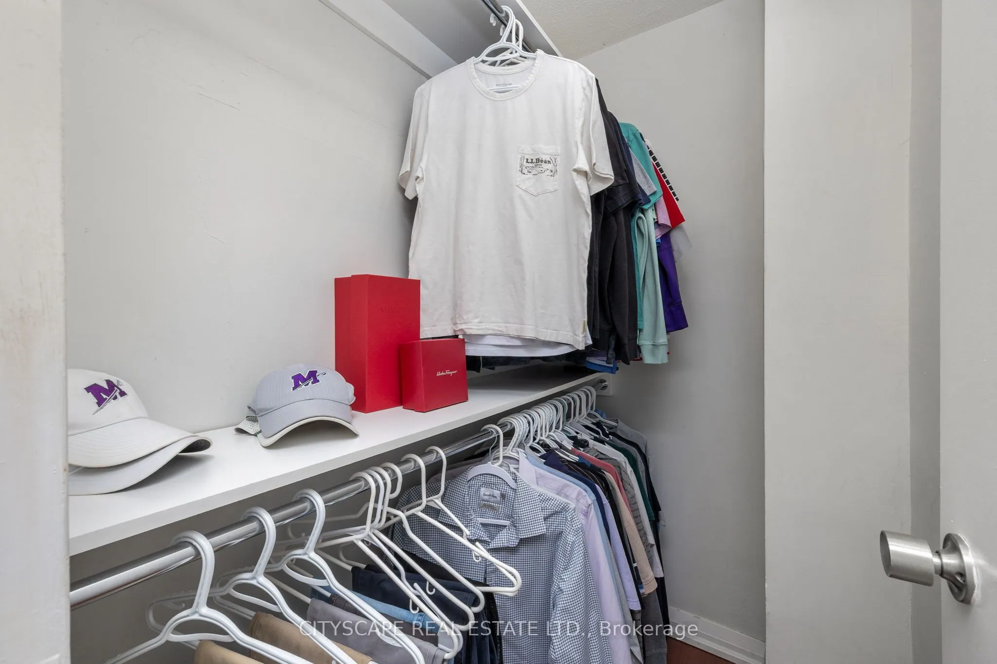 1 Royal Orchard Boulevard, #810