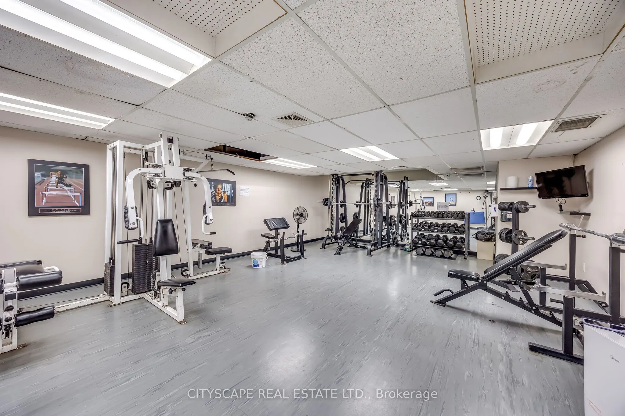 1 Royal Orchard Boulevard, #810