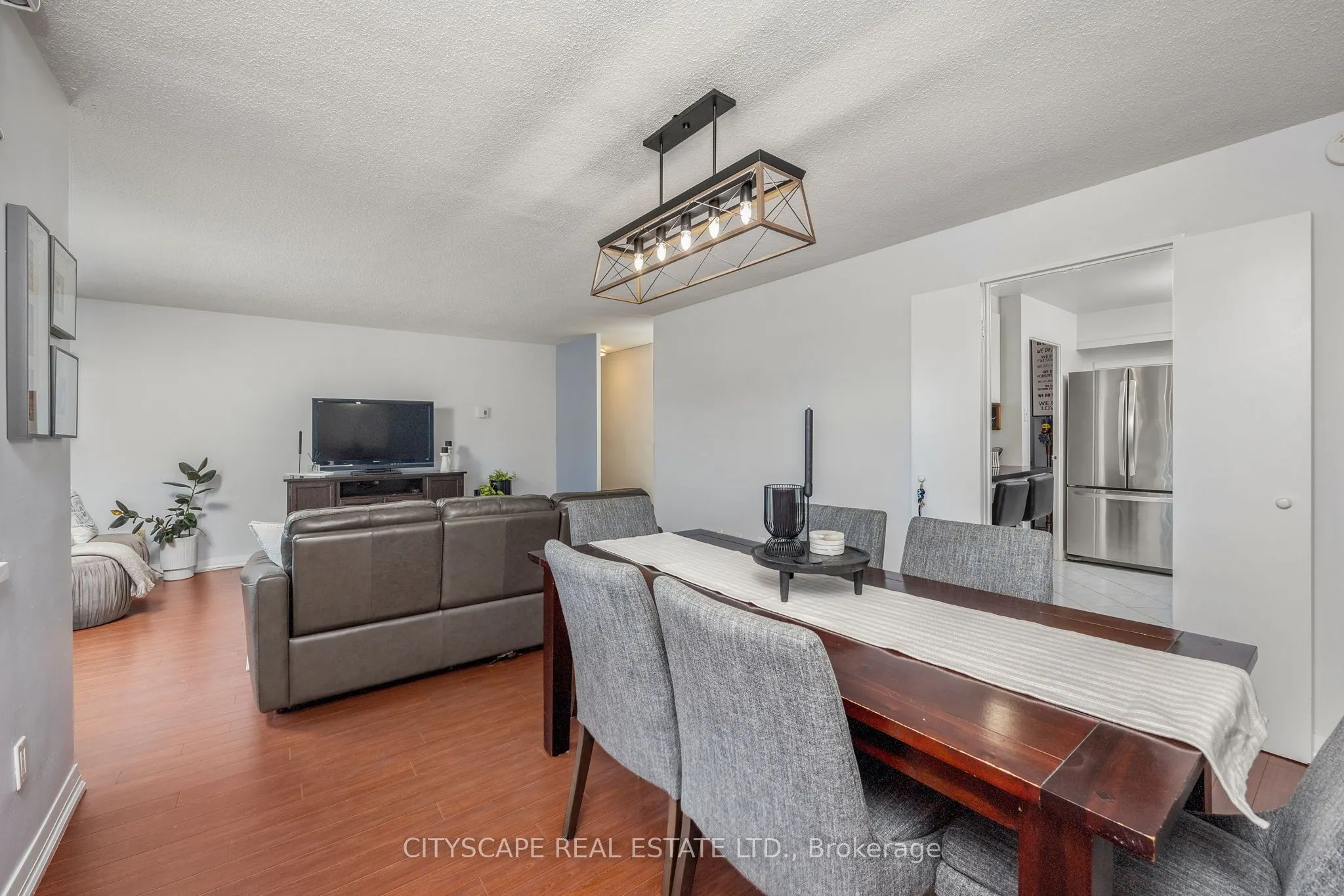 1 Royal Orchard Boulevard, #810