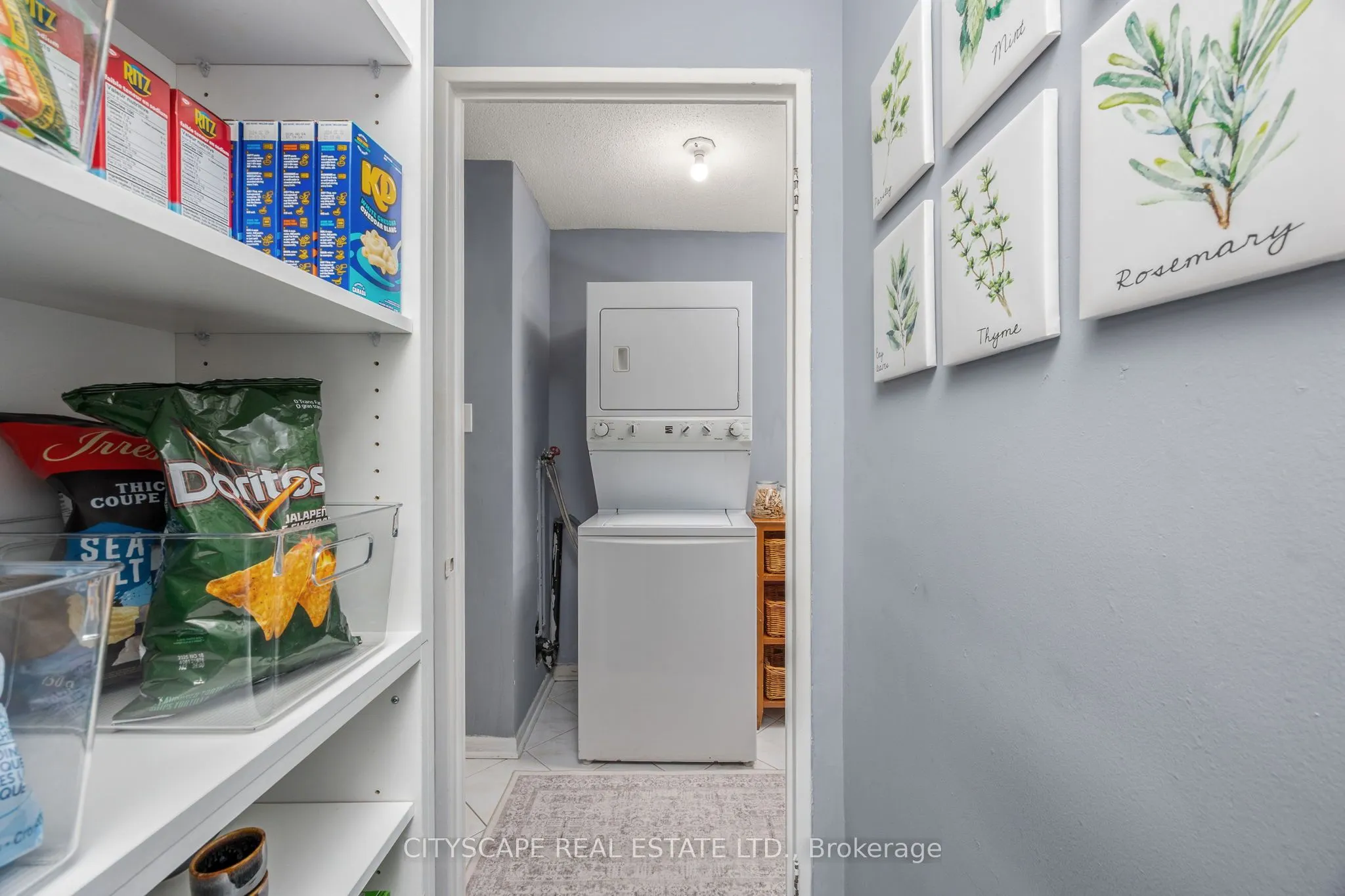 1 Royal Orchard Boulevard, #810