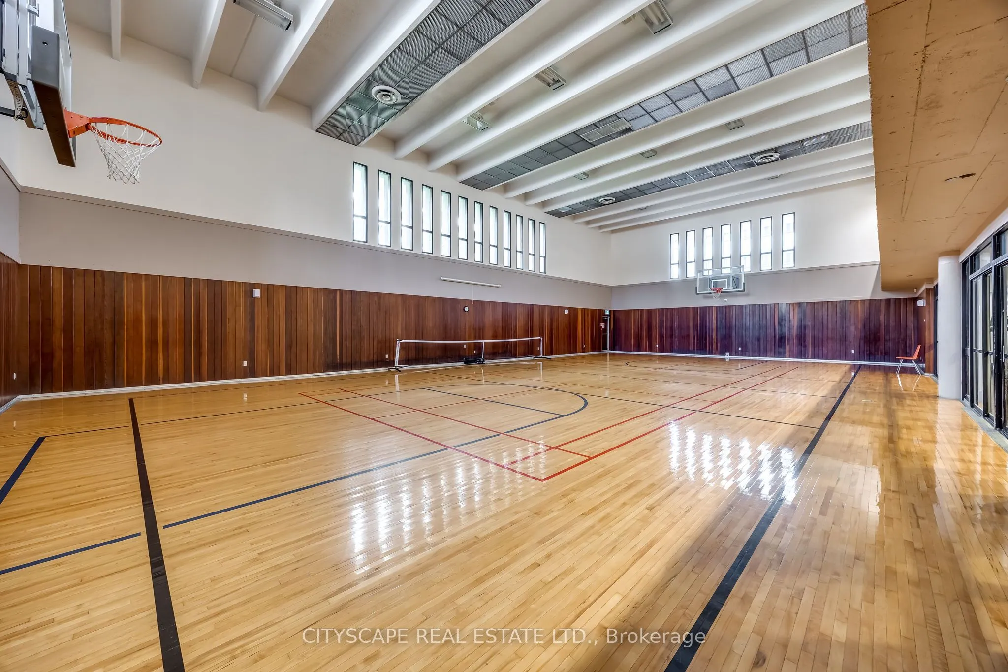 1 Royal Orchard Boulevard, #810