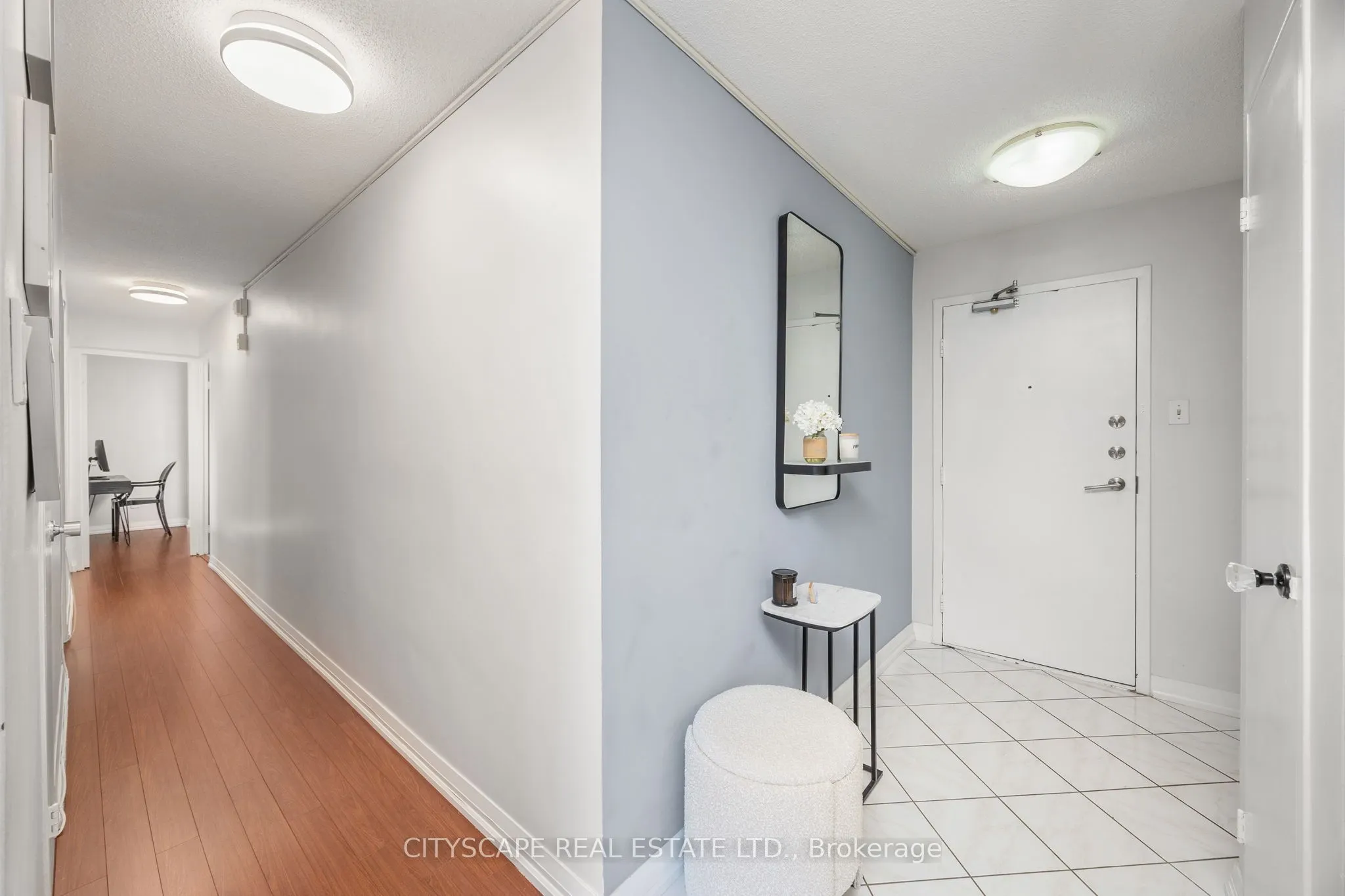 1 Royal Orchard Boulevard, #810