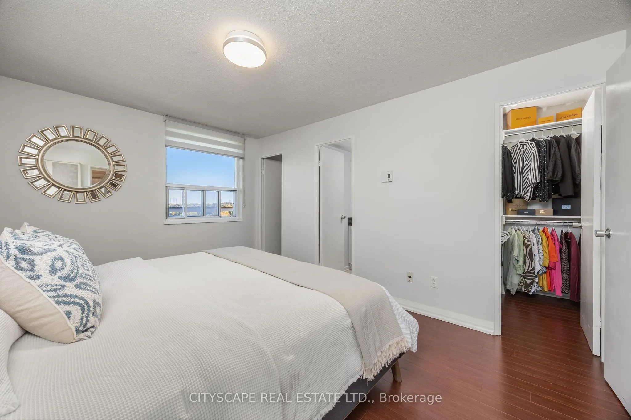 1 Royal Orchard Boulevard, #810