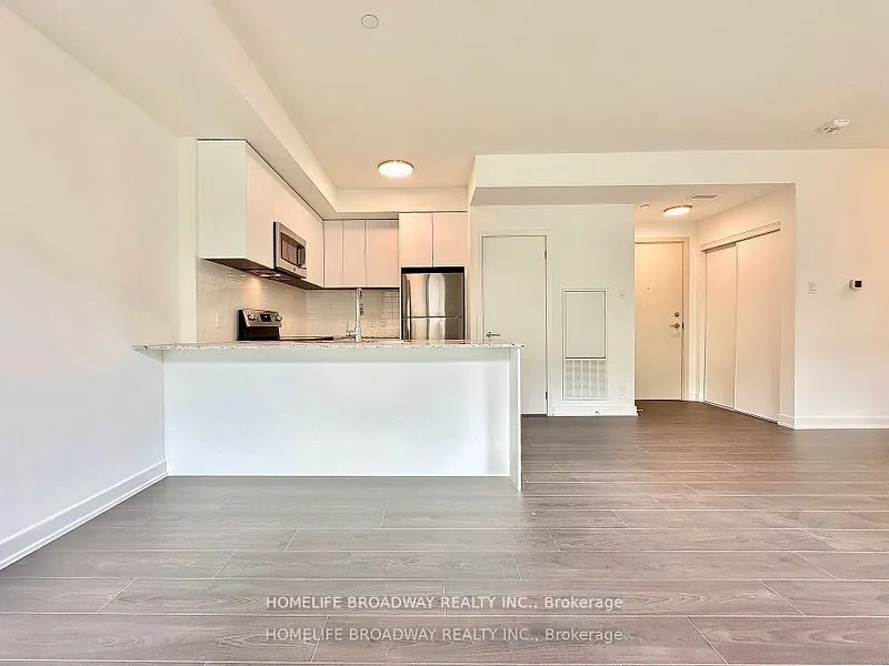 101 Cathedral High Street, #204