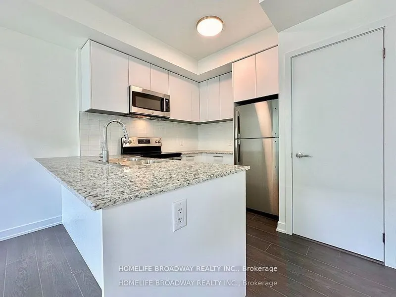 101 Cathedral High Street, #204