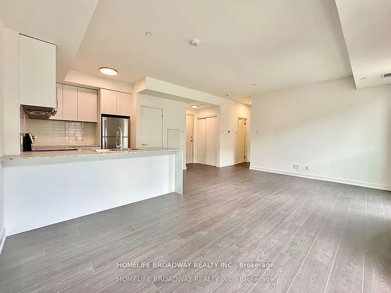 101 Cathedral High Street, #204