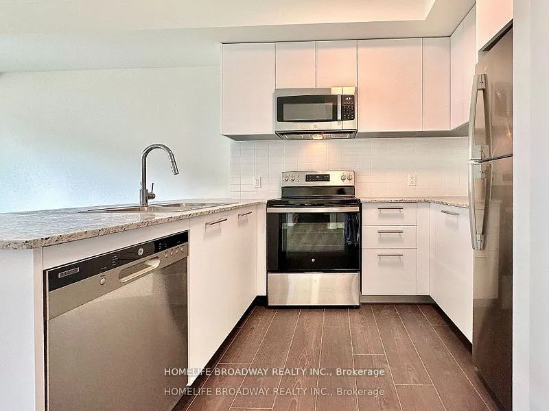 101 Cathedral High Street, #204