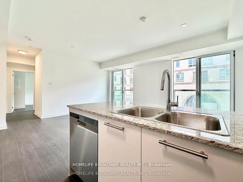 101 Cathedral High Street, #204