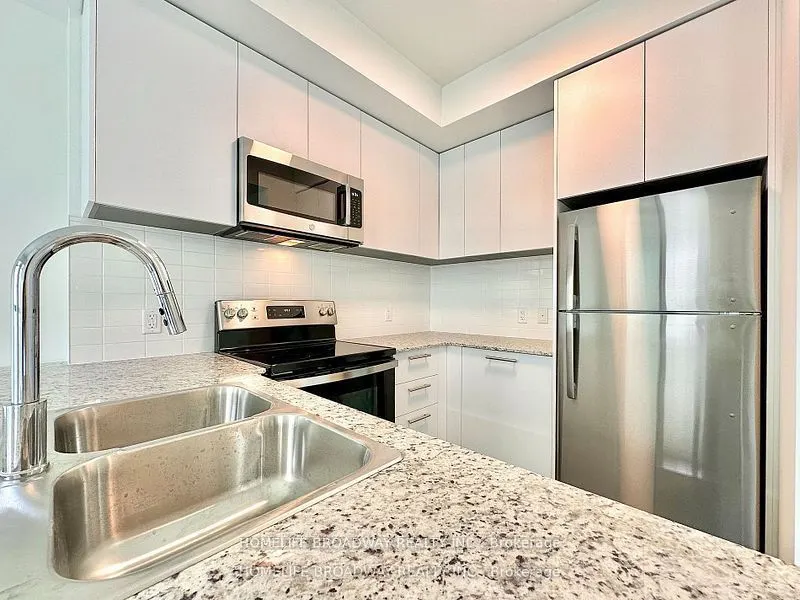 101 Cathedral High Street, #204