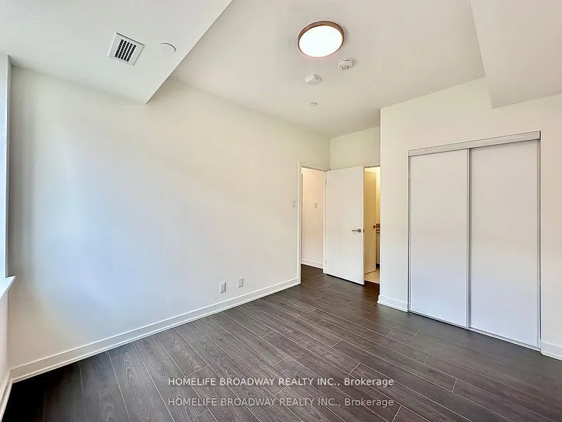 101 Cathedral High Street, #204